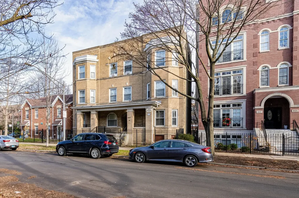 4431 North Racine Avenue Chicago IL 60640