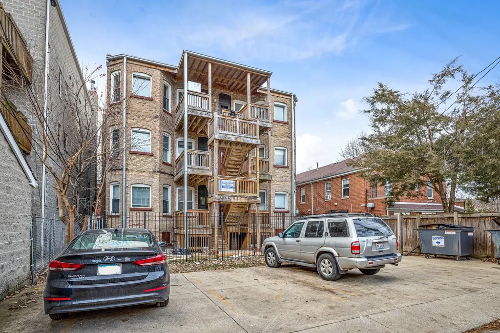 4431 North Racine Avenue Chicago IL 60640