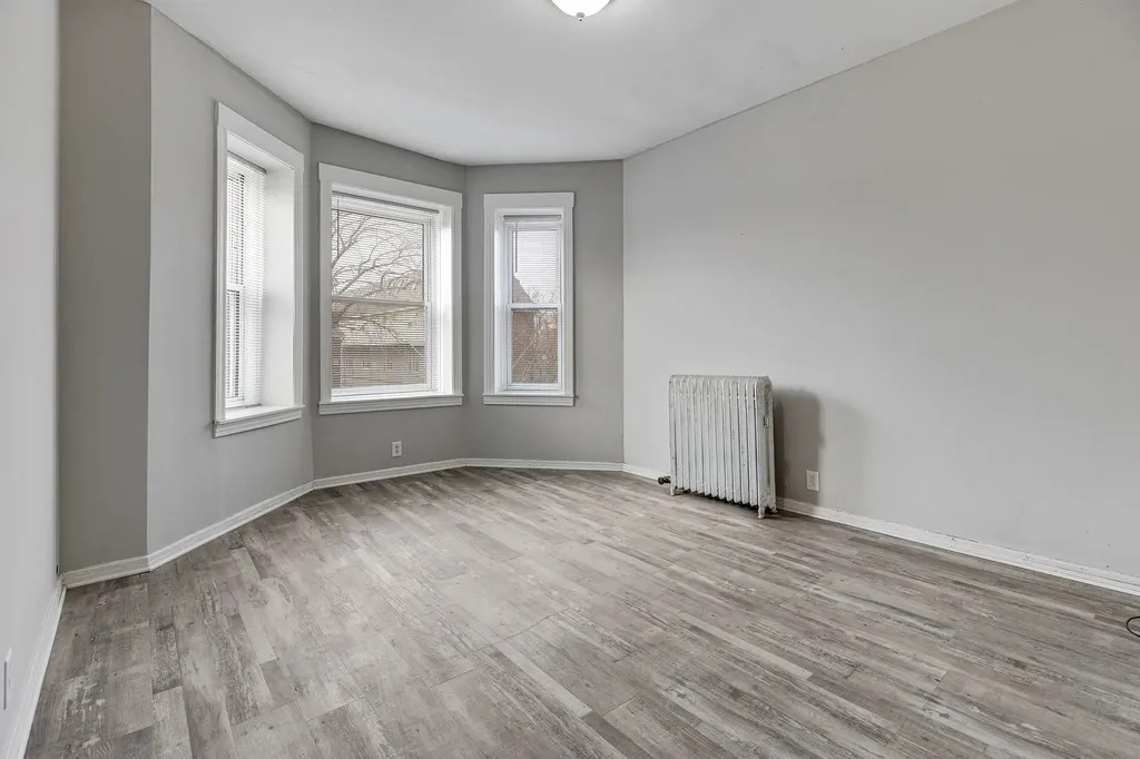 4431 North Racine Avenue Chicago IL 60640