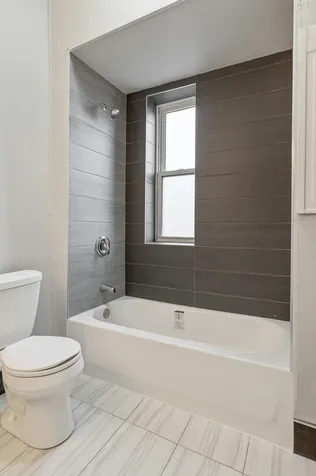 4431 North Racine Avenue Chicago IL 60640