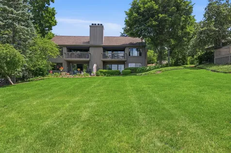 640 Old Barn Road Lake Barrington IL 60010