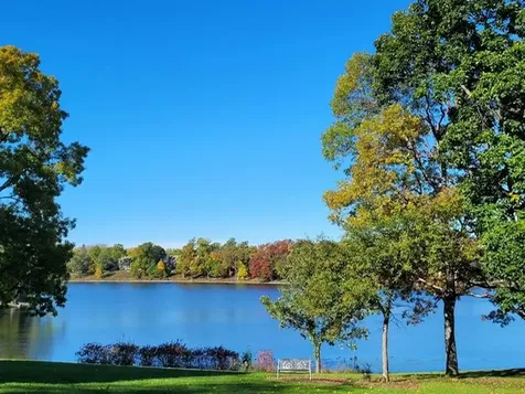 640 Old Barn Road Lake Barrington IL 60010