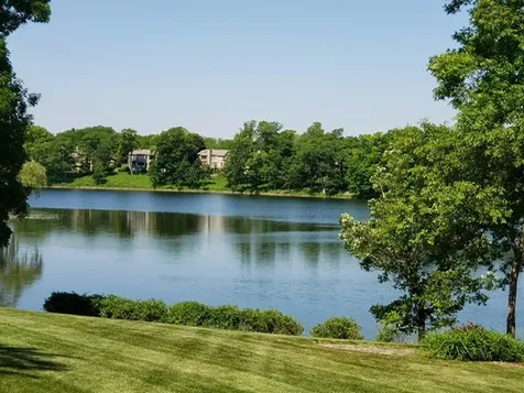 640 Old Barn Road Lake Barrington IL 60010
