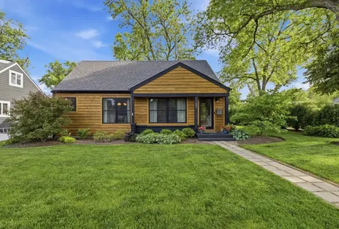 607 East Frederick Street Arlington Heights IL 60004