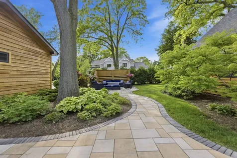 607 East Frederick Street Arlington Heights IL 60004