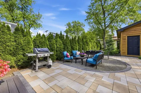 607 East Frederick Street Arlington Heights IL 60004
