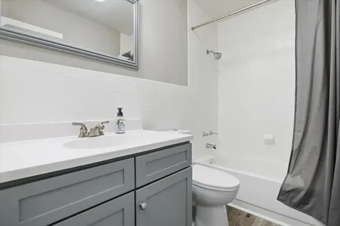 641 Clover Road Wauconda IL 60084