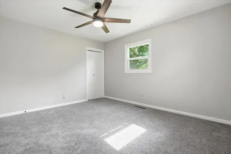 641 Clover Road Wauconda IL 60084