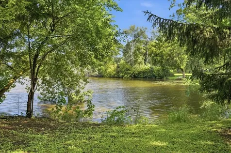 641 Clover Road Wauconda IL 60084