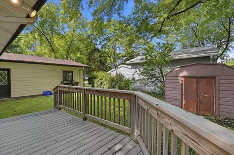 641 Clover Road Wauconda IL 60084