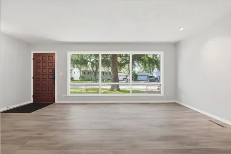 641 Clover Road Wauconda IL 60084