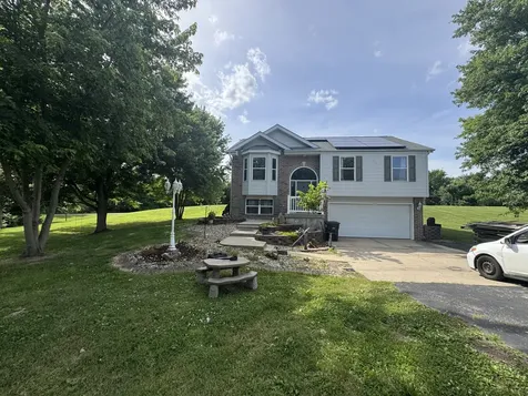 3707 Torch Club Road Alton IL 62002