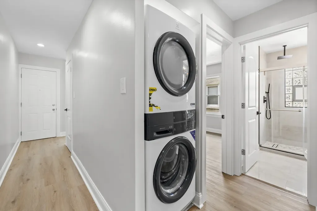 2830 West Summerdale Avenue Chicago IL 60625