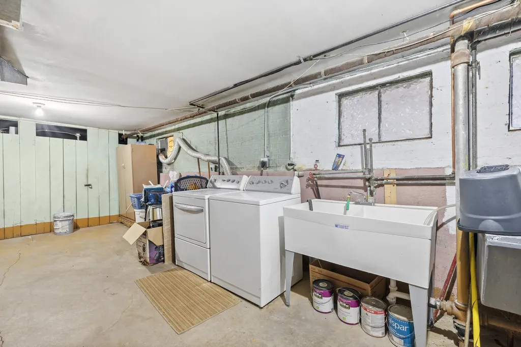 2830 West Summerdale Avenue Chicago IL 60625