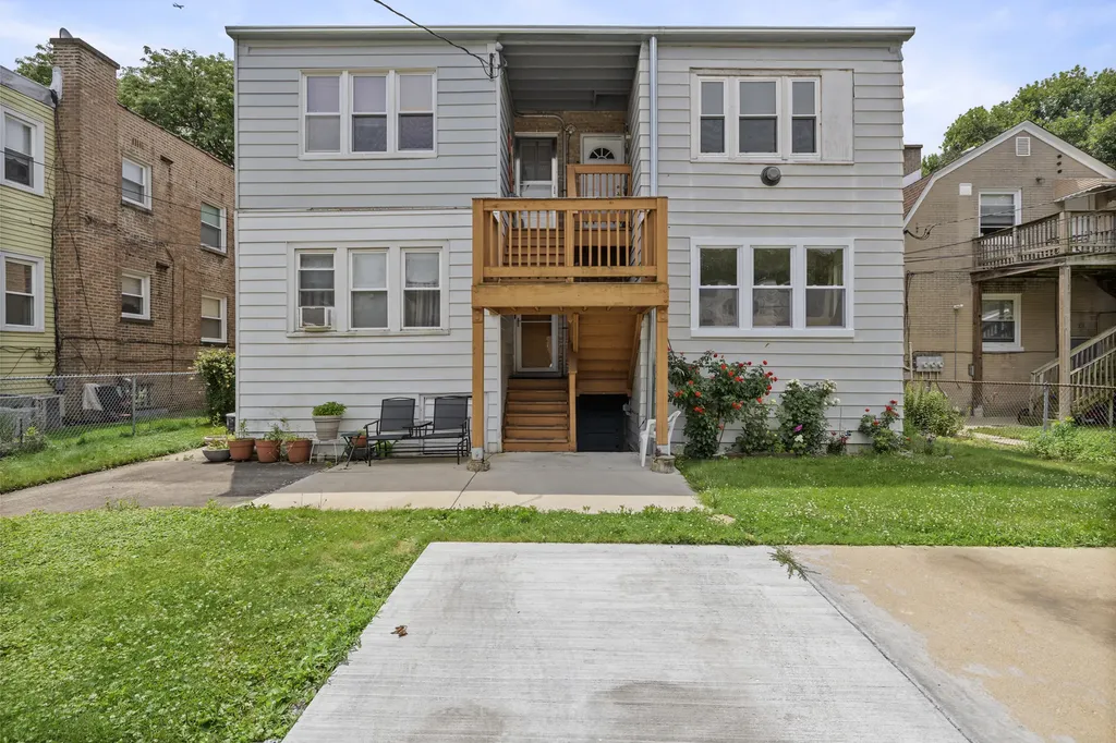 2830 West Summerdale Avenue Chicago IL 60625