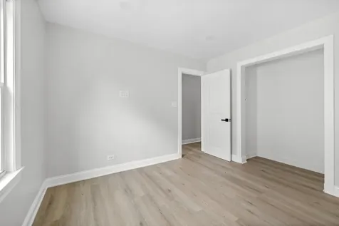 2830 West Summerdale Avenue Chicago IL 60625