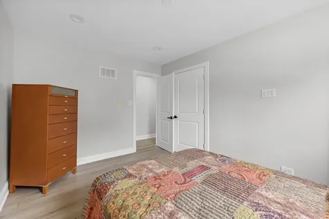 2830 West Summerdale Avenue Chicago IL 60625