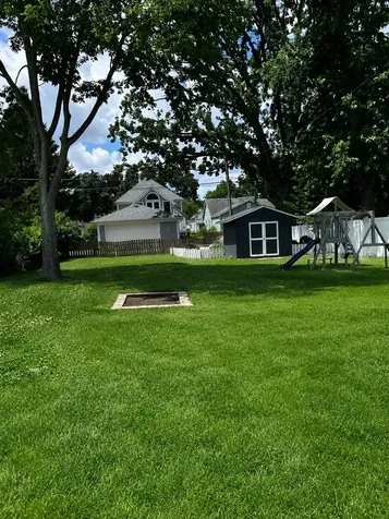1225 Ash Street St. Charles IL 60174
