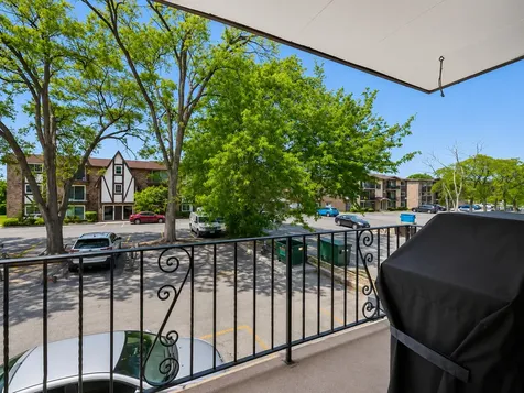 11036 South Kilpatrick Avenue Oak Lawn IL 60453