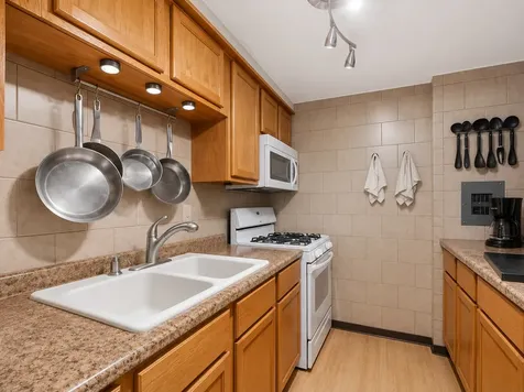 11036 South Kilpatrick Avenue Oak Lawn IL 60453