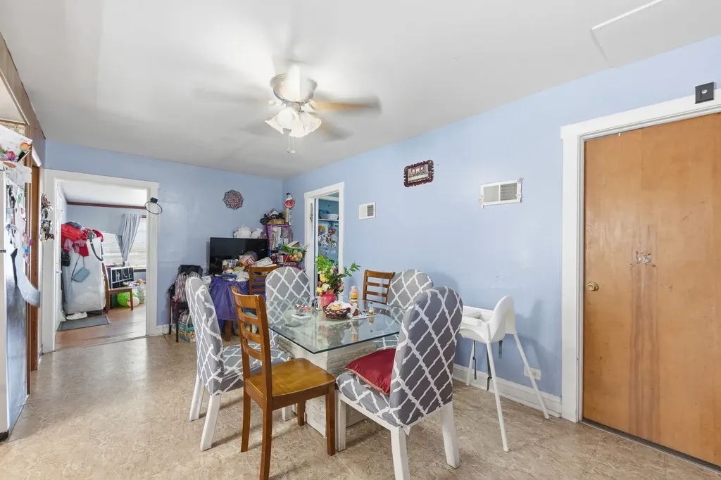 3733 West 64th Street Chicago IL 60629