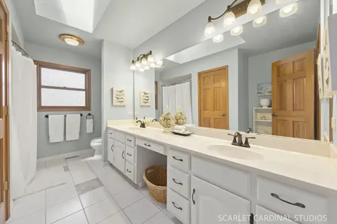 1050 Aster Lane West Chicago IL 60185