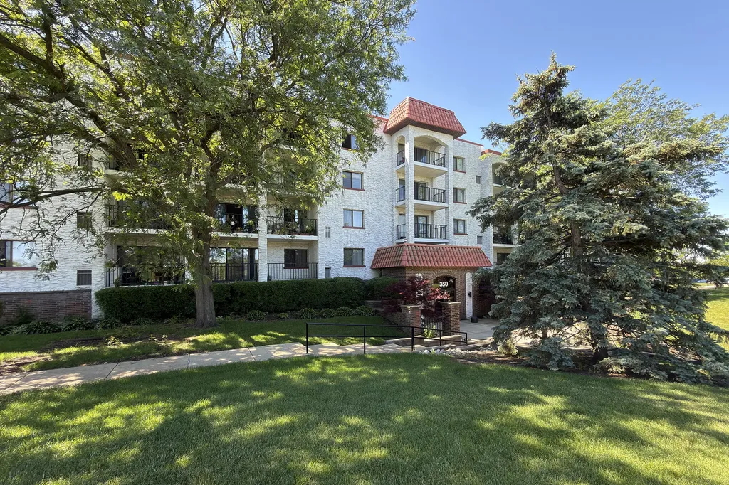 350 Plum Creek Drive Wheeling IL 60090