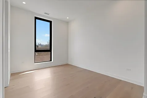 1340 West Chestnut Street Chicago IL 60642