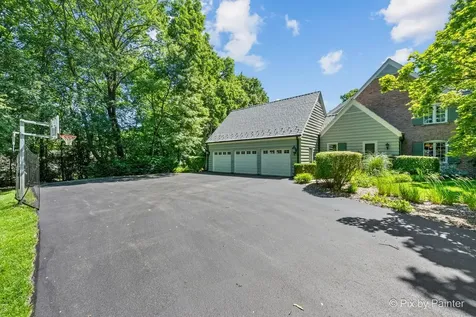 1986 Camphill Circle Inverness IL 60067