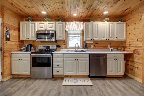 1303 Johnson Avenue Sterling IL 61081