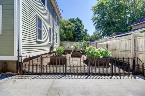 1303 Johnson Avenue Sterling IL 61081