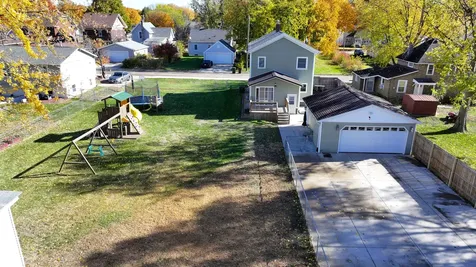 1303 Johnson Avenue Sterling IL 61081