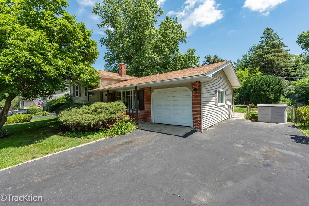 0N273 Peter Road Winfield IL 60190