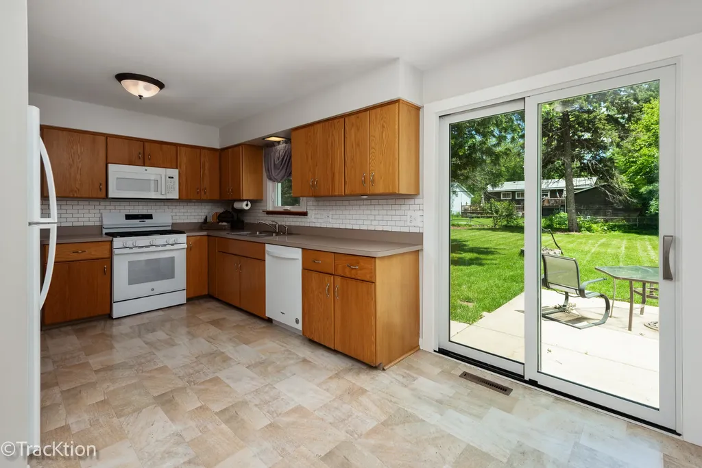 0N273 Peter Road Winfield IL 60190