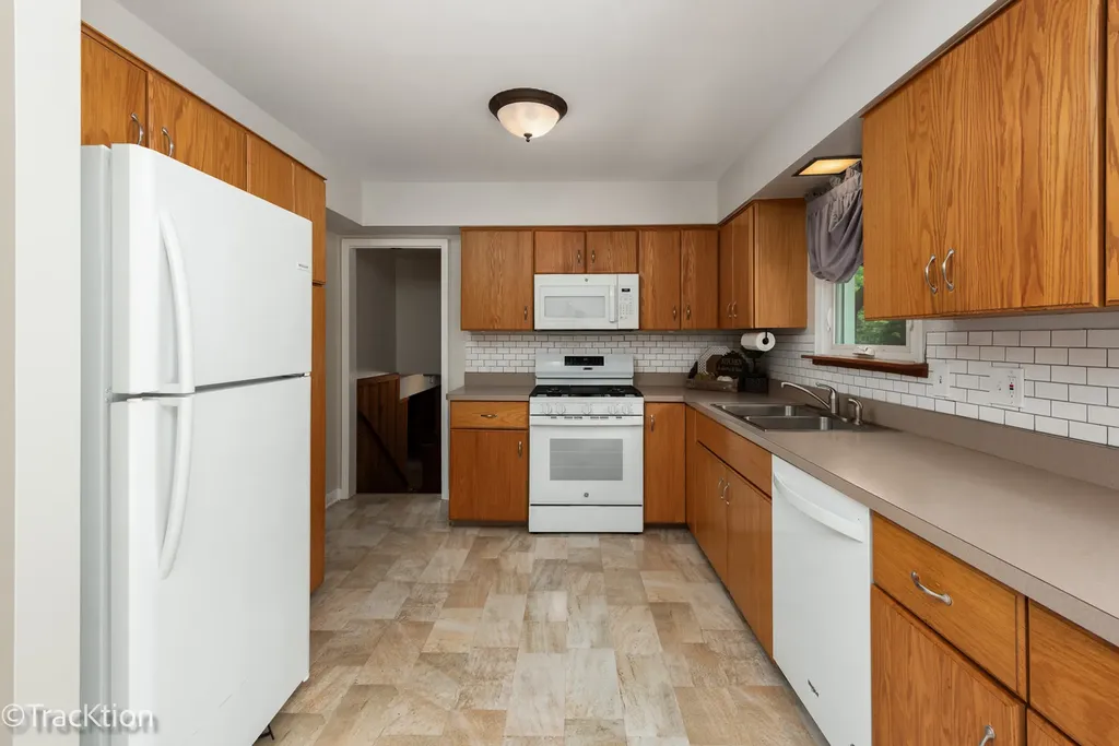 0N273 Peter Road Winfield IL 60190