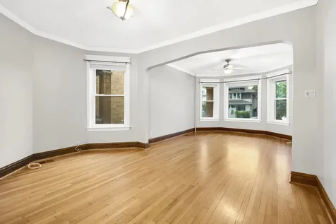 1232 West Glenlake Avenue Chicago IL 60660