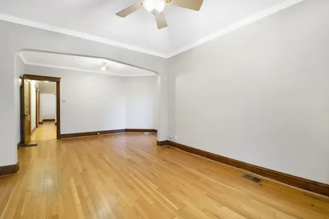 1232 West Glenlake Avenue Chicago IL 60660