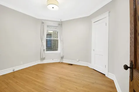 1232 West Glenlake Avenue Chicago IL 60660