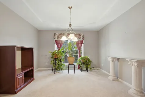 608 Lindsay Circle North Aurora IL 60542