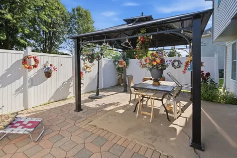 608 Lindsay Circle North Aurora IL 60542