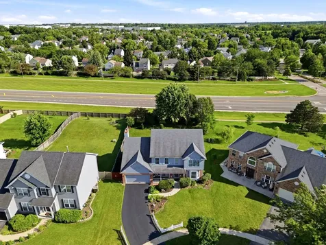 608 Lindsay Circle North Aurora IL 60542