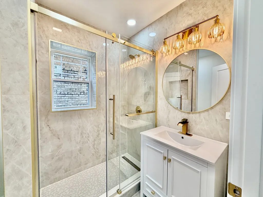 6341 North Campbell Avenue Chicago IL 60659