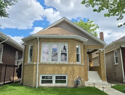 6341 North Campbell Avenue Chicago IL 60659