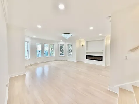 6341 North Campbell Avenue Chicago IL 60659