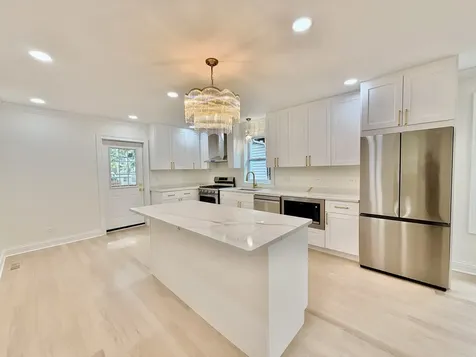6341 North Campbell Avenue Chicago IL 60659
