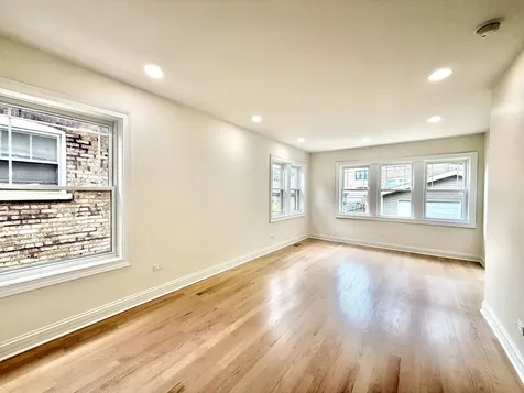 6341 North Campbell Avenue Chicago IL 60659