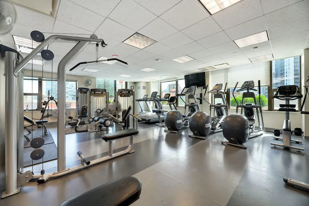 461 North Clinton Street Chicago IL 60654
