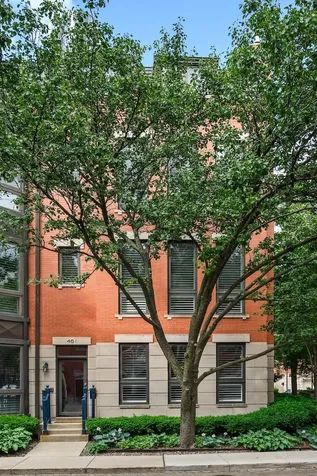 461 North Clinton Street Chicago IL 60654