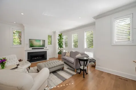461 North Clinton Street Chicago IL 60654