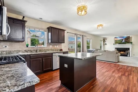 2782 Hobbs Court Yorkville IL 60560